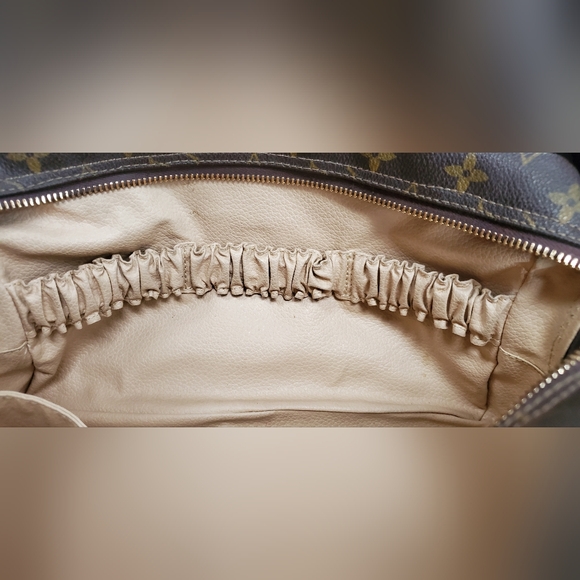 LOUIS VUITTON TROUSSE 28 COSMETIC BAG - Picture 14 of 16